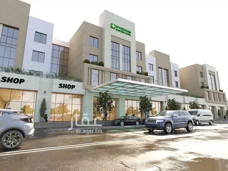 محل 1400 م² في الملك فهد 1