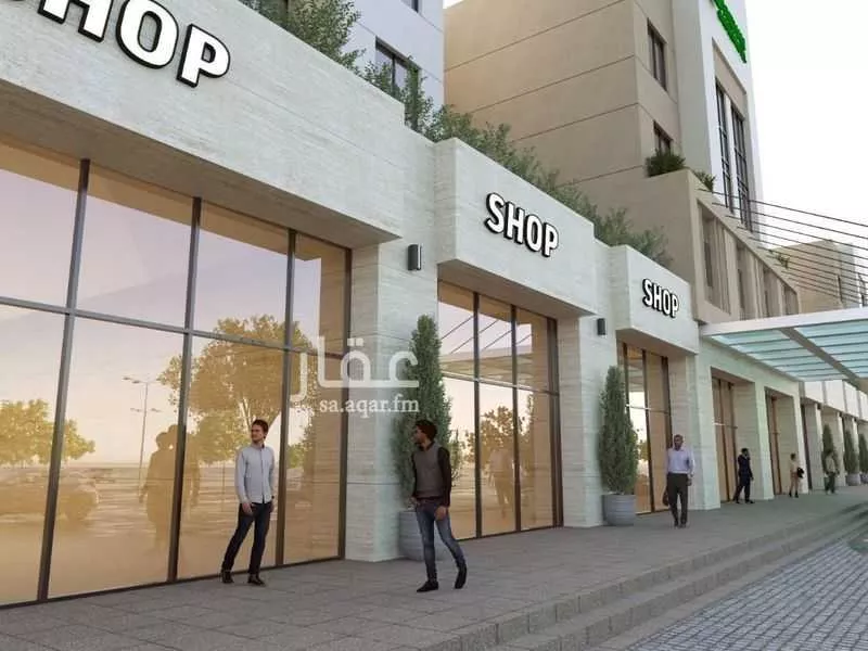 محل 1400 م² في الملك فهد 2