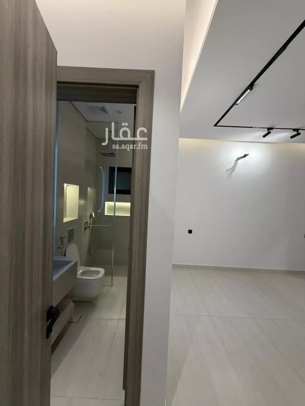 شقة 3 غرف في النزهة 4