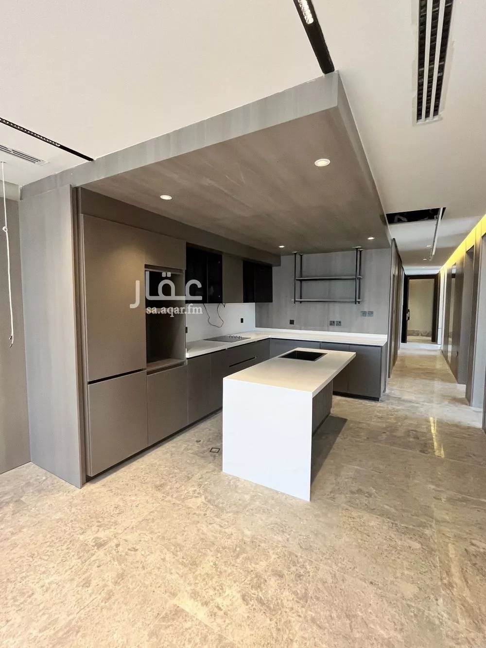 5 bedroom apartment in Ash Shati Al Gharbi 1