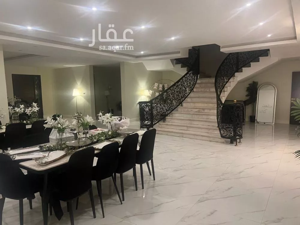 فيلا 13 غرف في الروضة 3