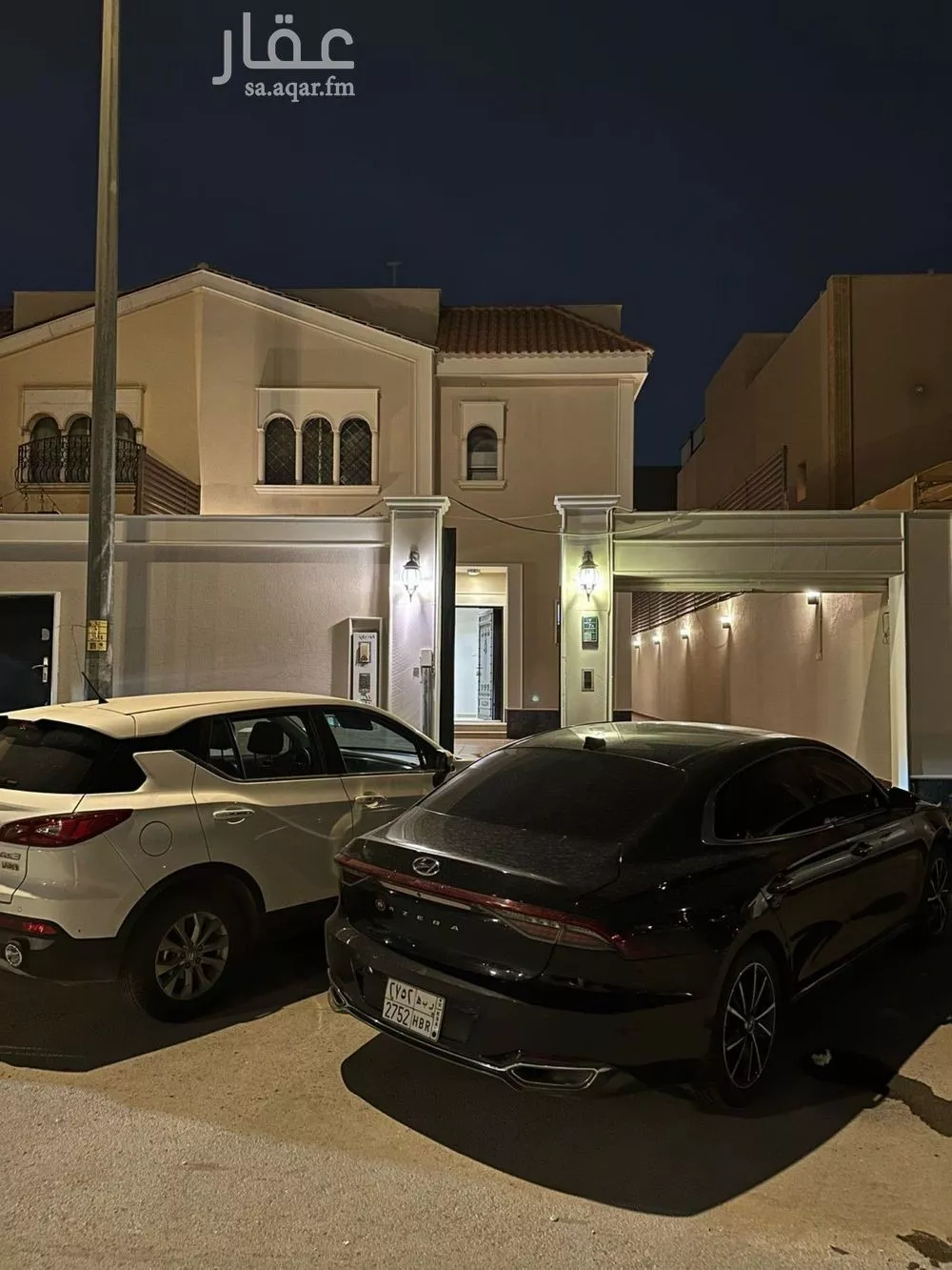 فيلا 5 غرف في الياسمين 1