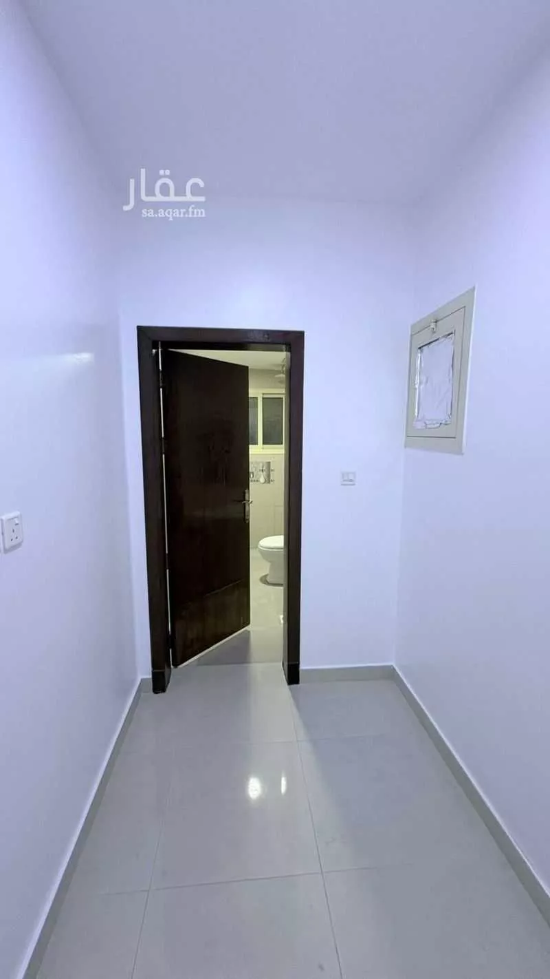 فيلا 5 غرف في الشعلة 4