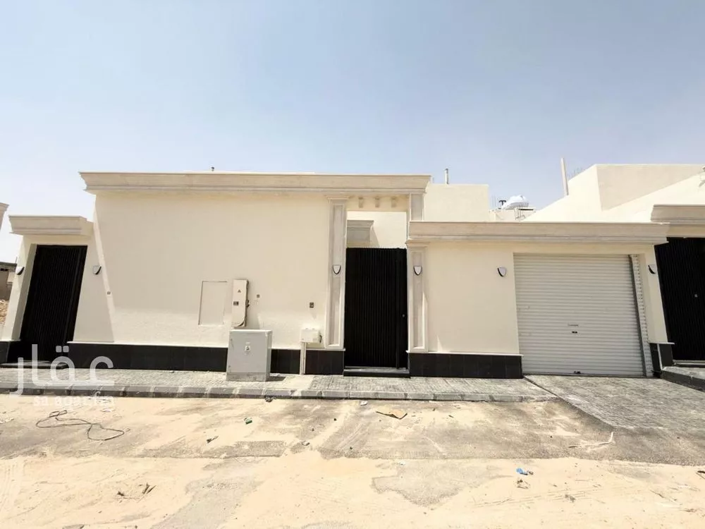6 bedroom villa in Al Janadriyah 1