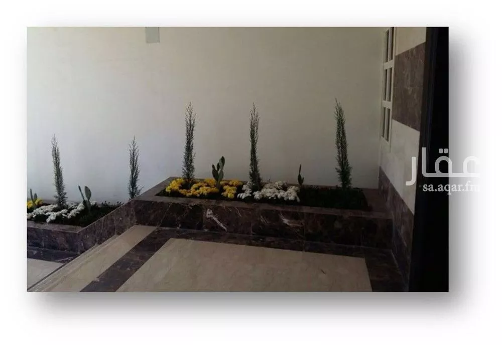 عمارة 2750 م² في السلام 4