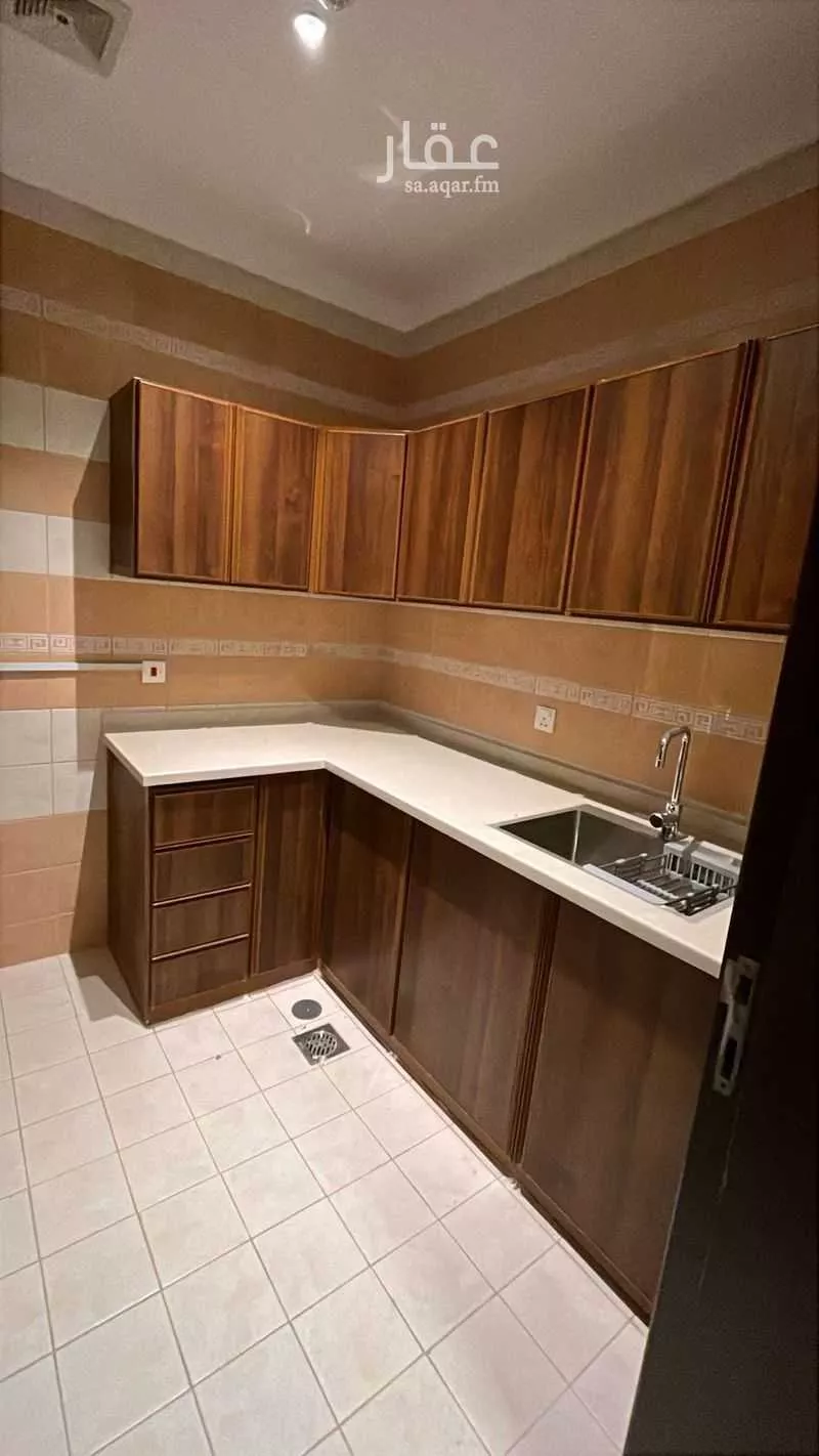 شقة 2 غرف في الورود 5