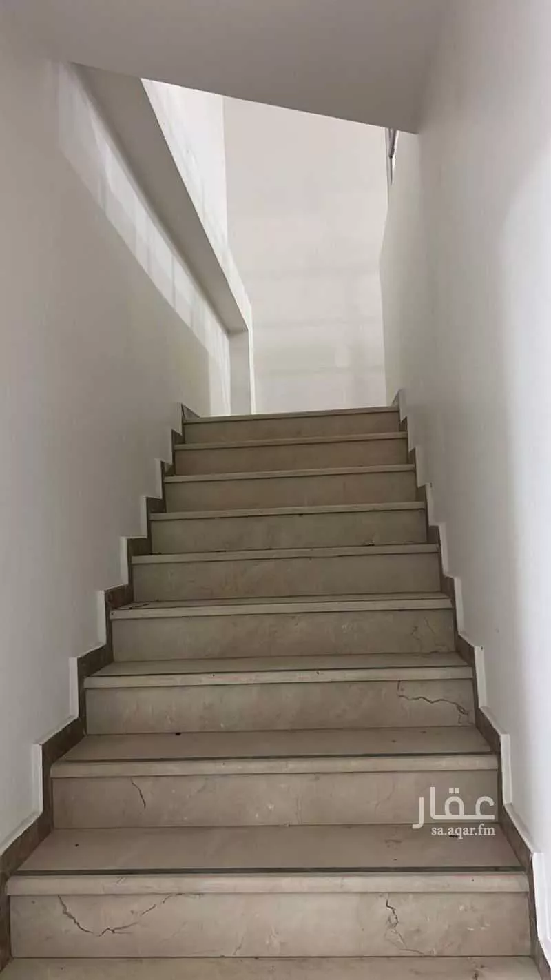 محل 2687 م² في النظيم 5