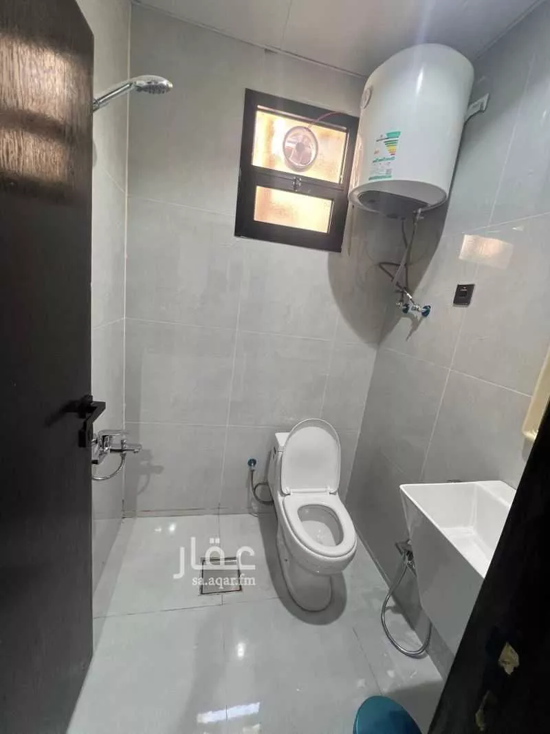 عمارة 400 م² في العريجاء الوسطى 2