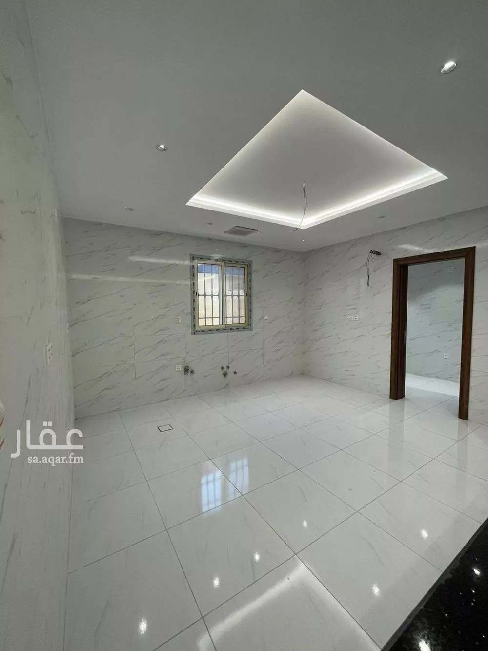 شقة 7 غرف في العزيزية 5