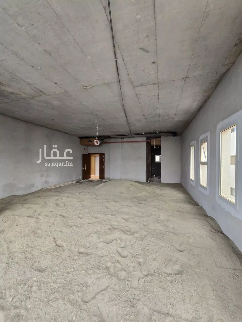 مكتب 550 م² في الروضة 5