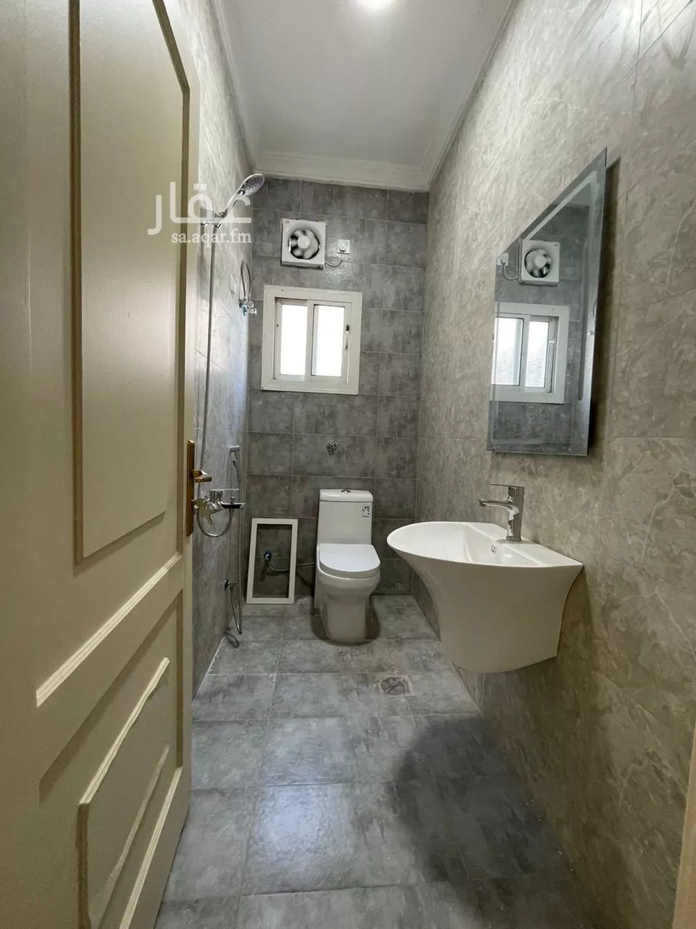 2 bedroom apartment in Al Faisaliyyah, Jeddah 4