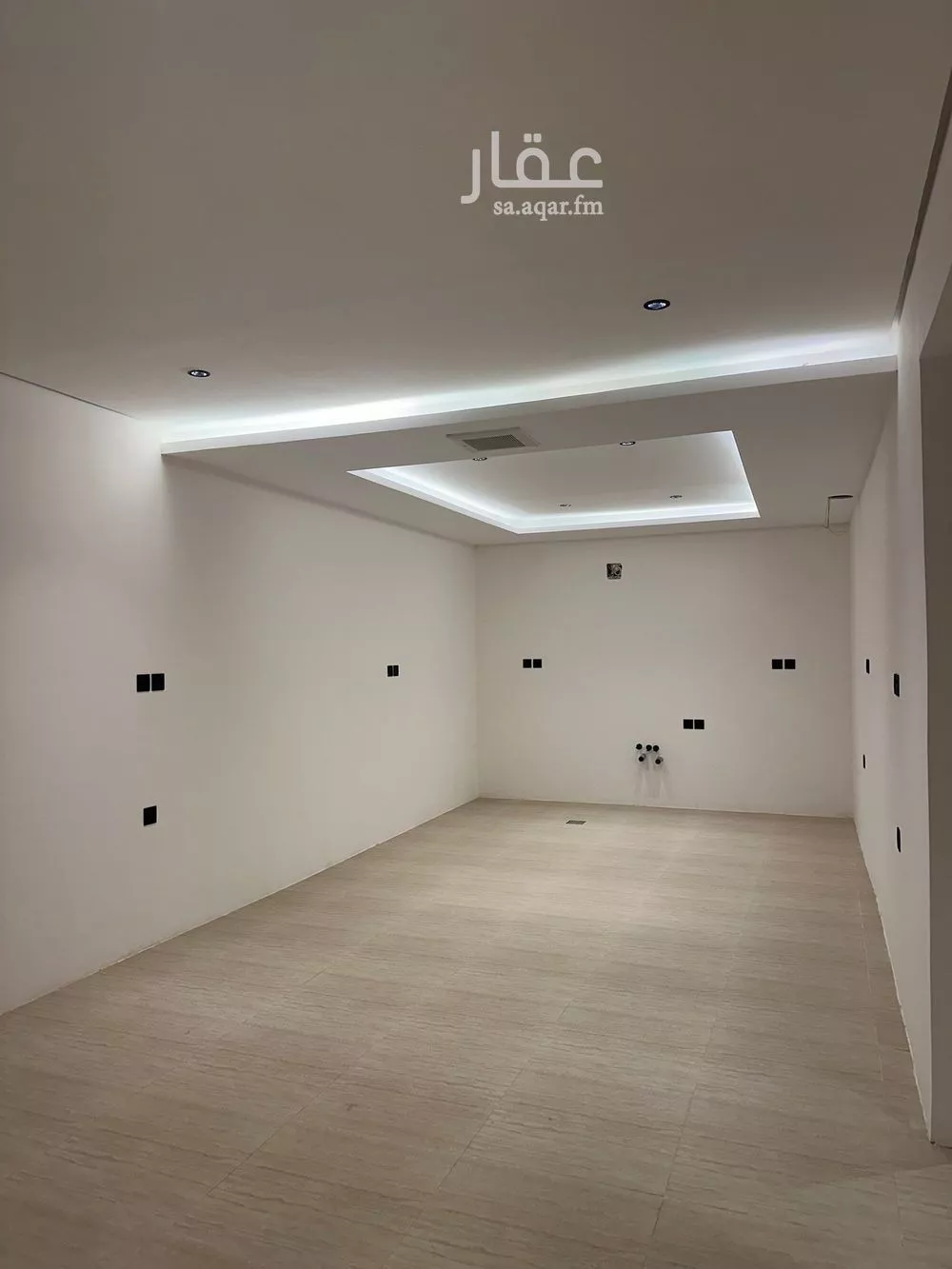 3 bedroom floor in Al Aqiq 4