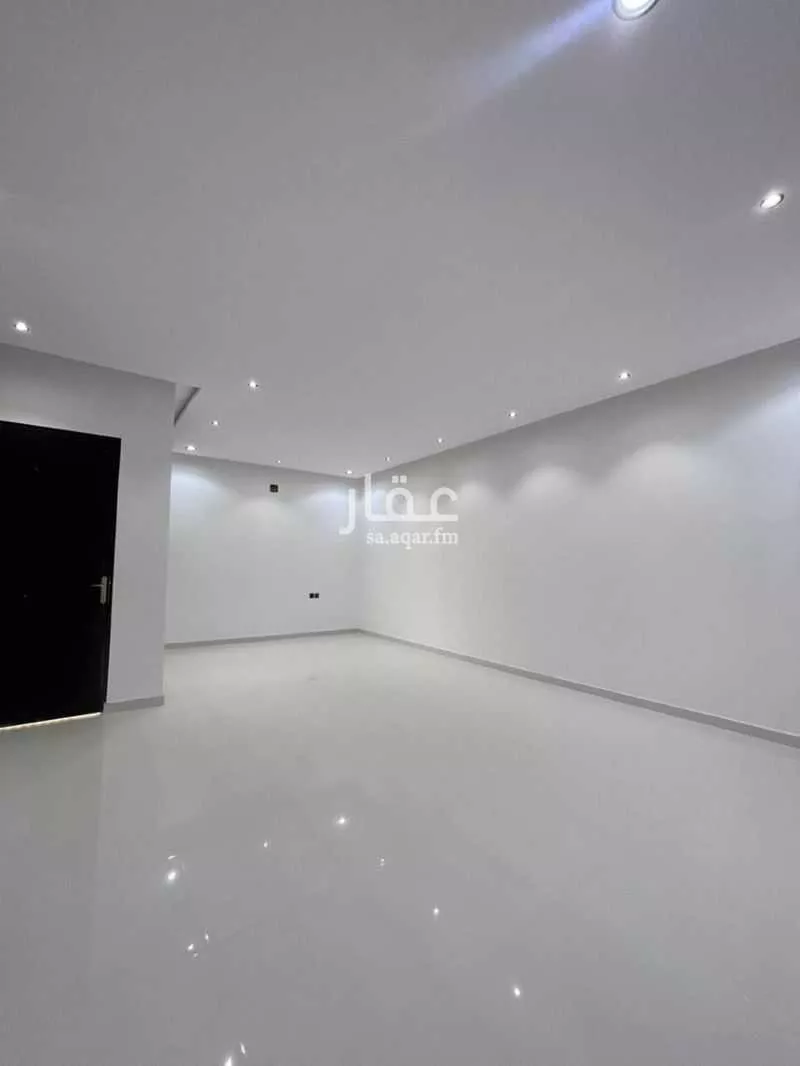 8 bedroom villa in Al Janadriyah 4