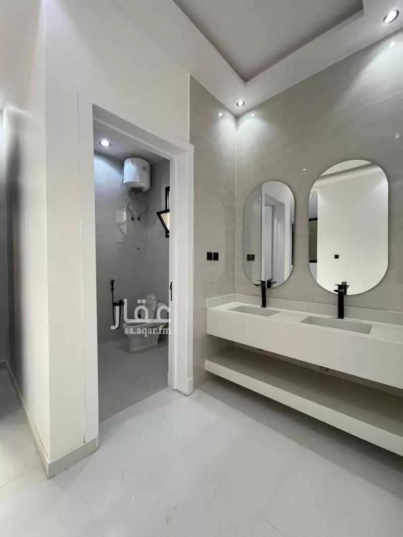 8 bedroom villa in Al Janadriyah 5