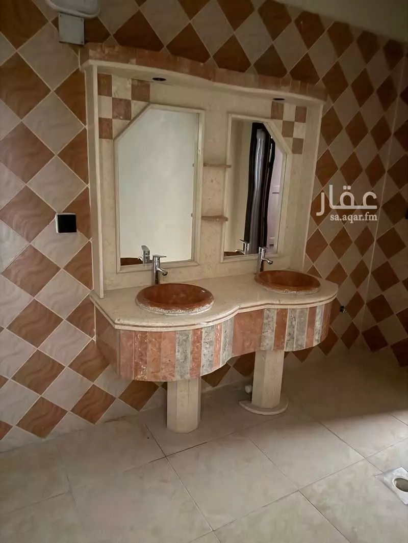 فيلا 12 غرف في بدر 5