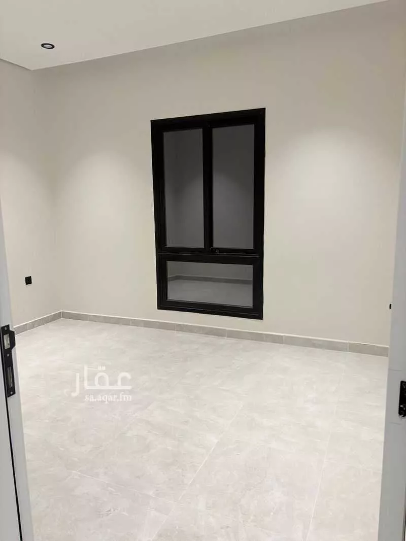 شقة 3 غرف في الحمرا 2