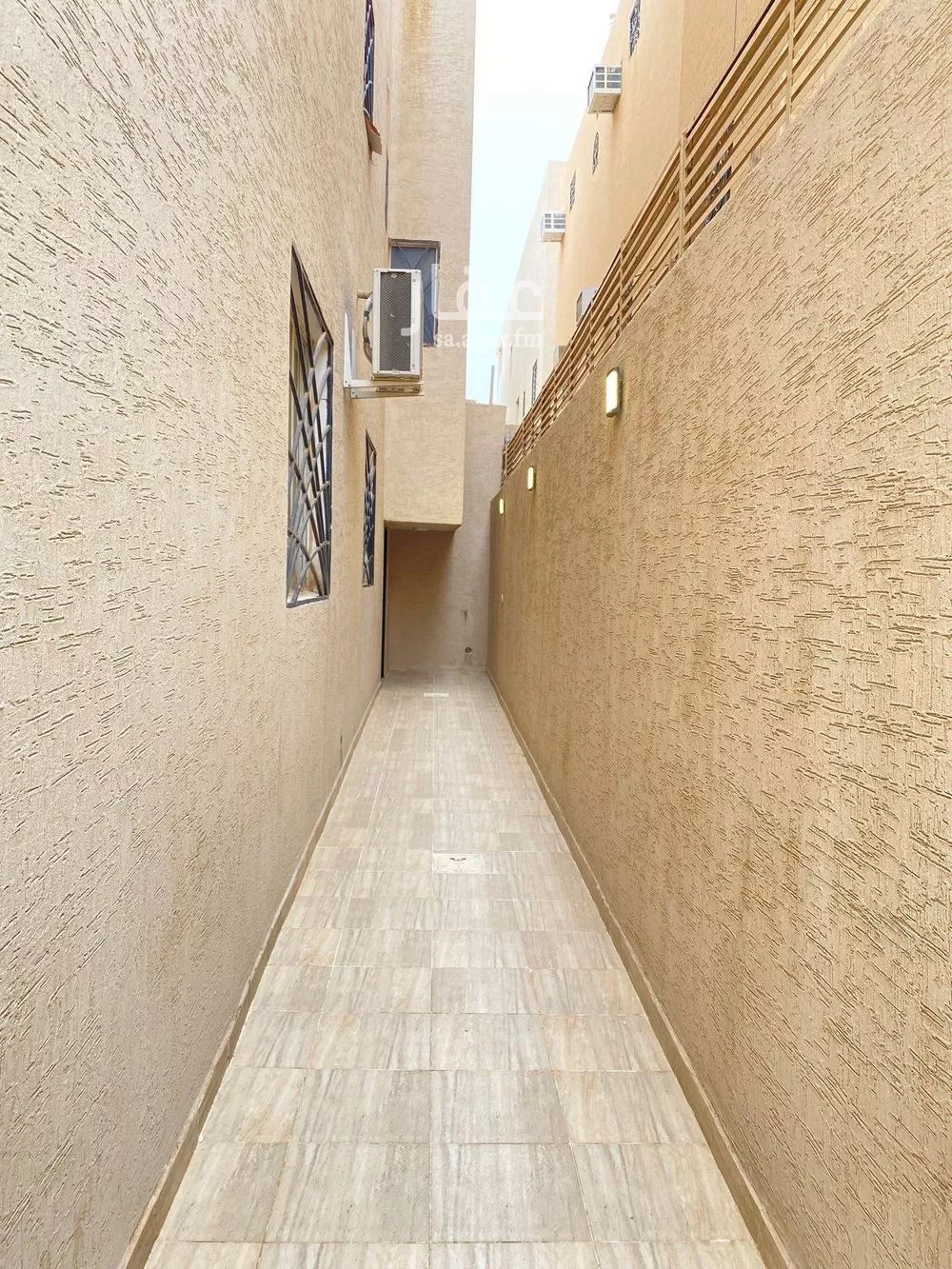 3 bedroom floor in Al Hazm 2