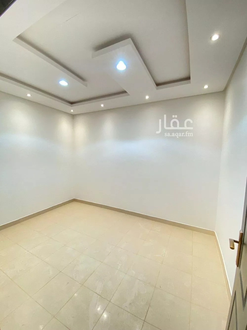 3 bedroom floor in Al Hazm 4