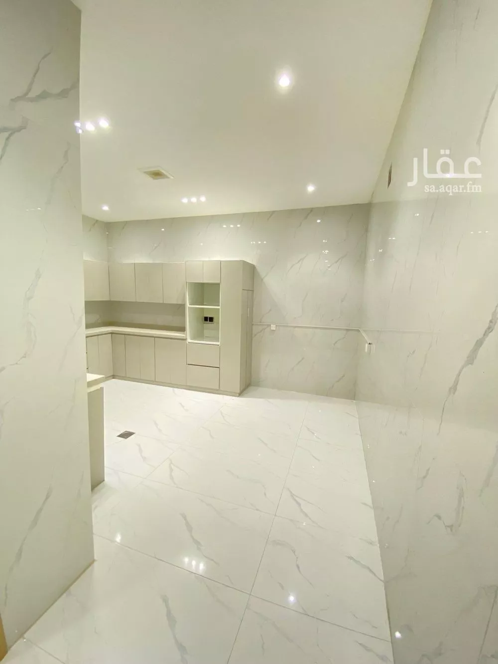 6 bedroom villa in Al Uraija Al Gharbiyah, Riyadh 12