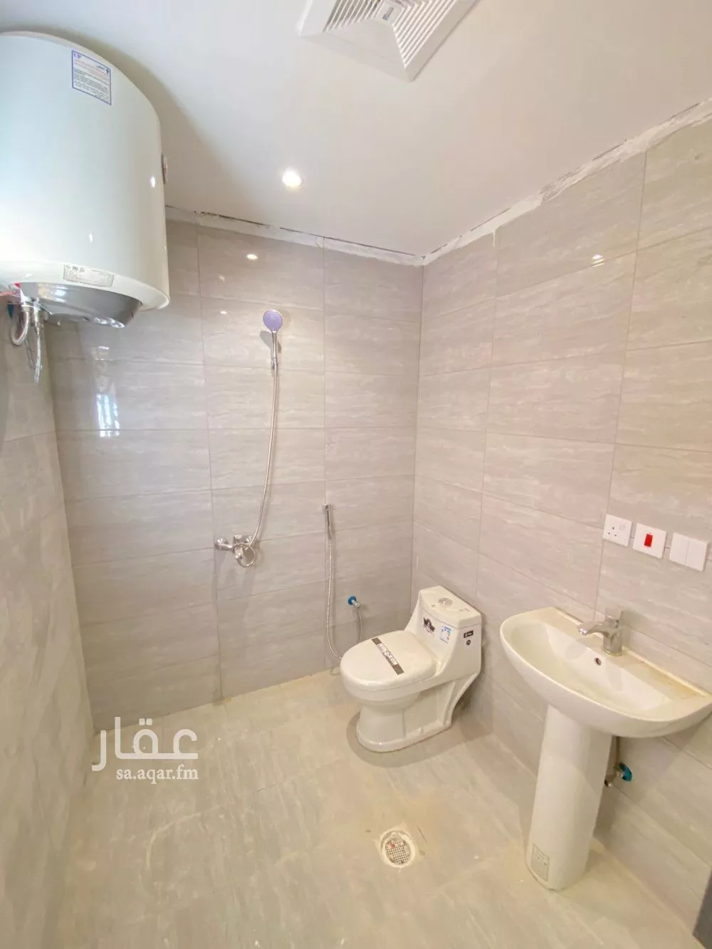 شقة 1 غرف في الحزم 4