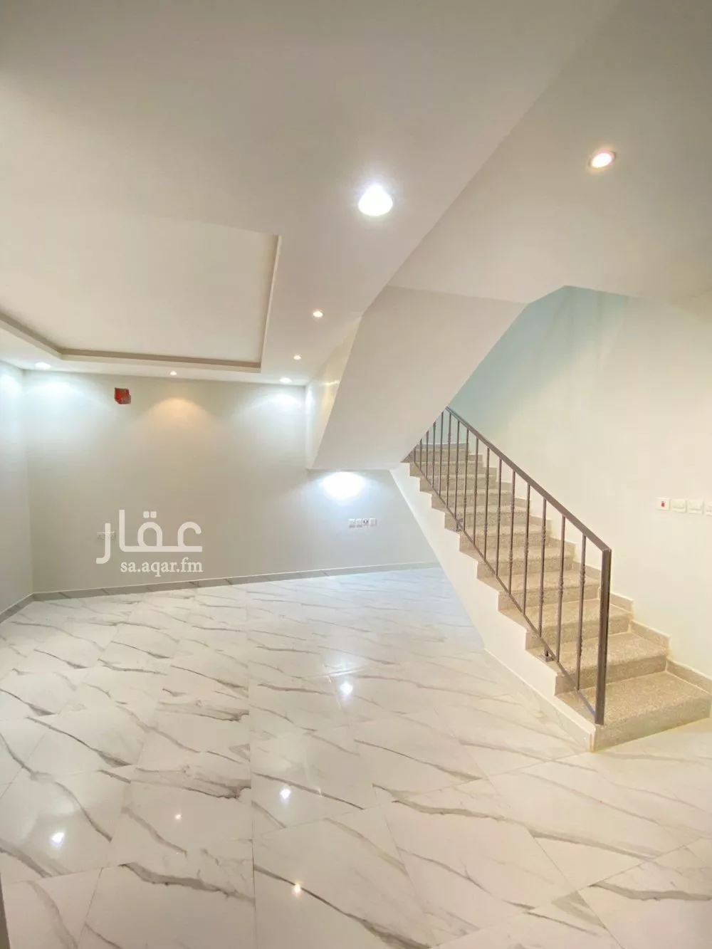 3 bedroom apartment in Al Hazm 2