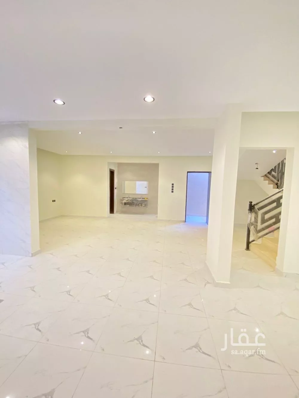 6 bedroom villa in Al Uraija Al Gharbiyah, Riyadh 7