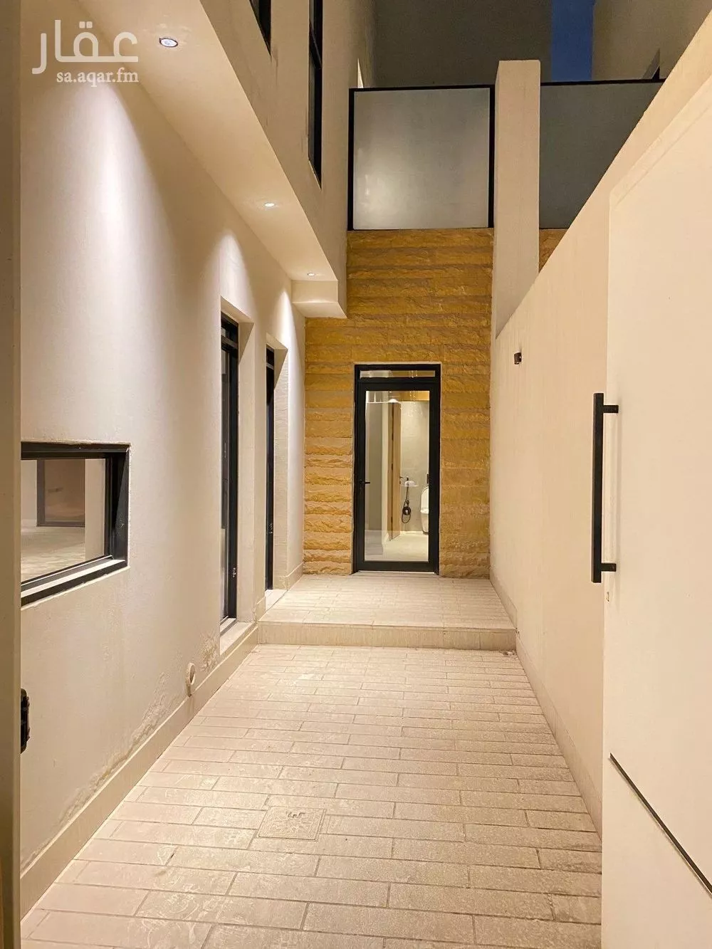 فيلا 6 غرف في العارض 3