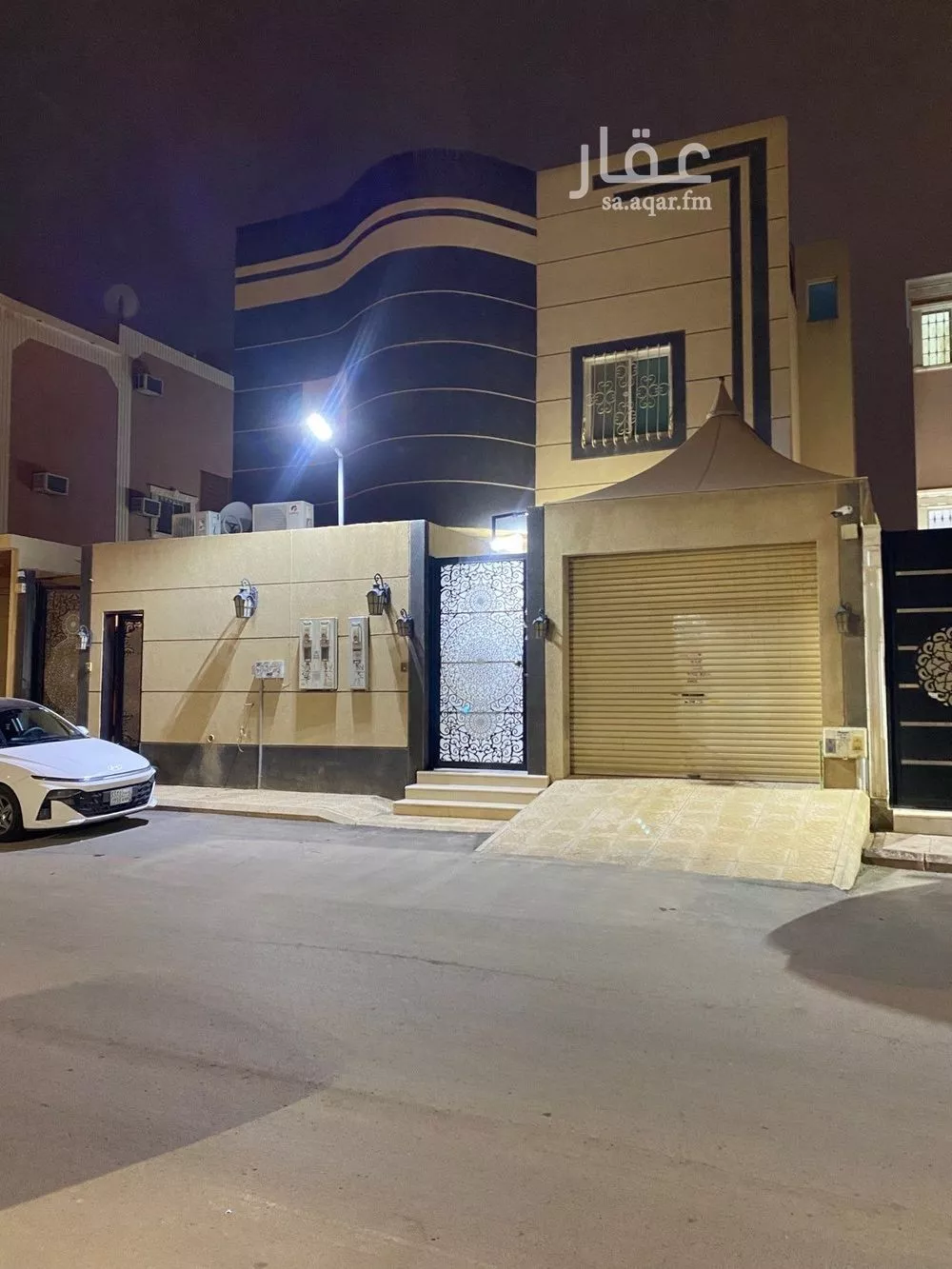 3 bedroom floor in Al Hazm 1