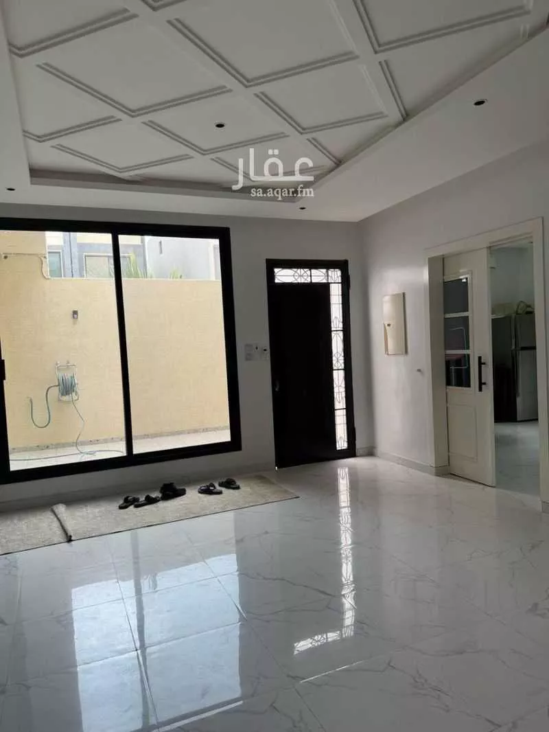 فيلا 5 غرف في عكاظ 1