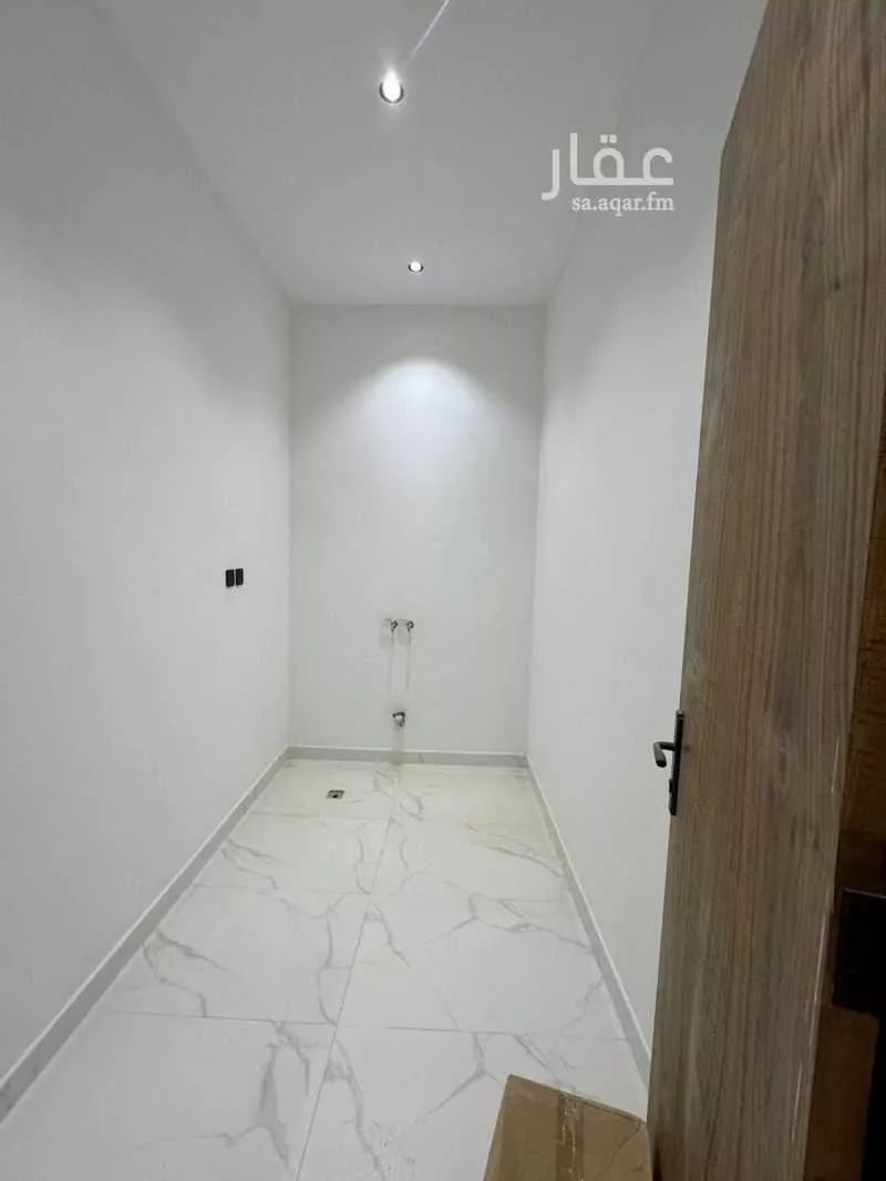 5 bedroom floor in Badr 4