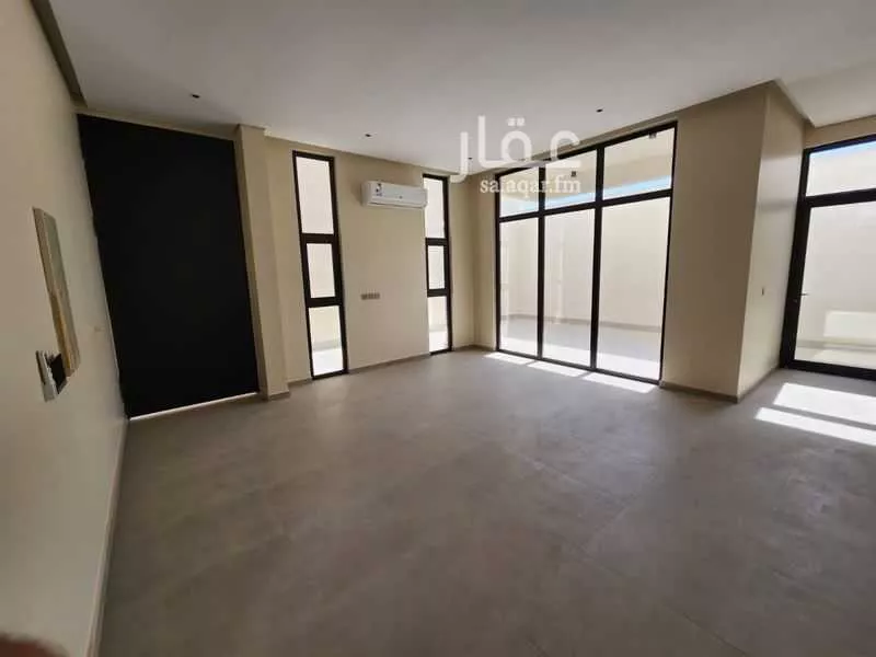 فيلا 5 غرف في الرمال 2