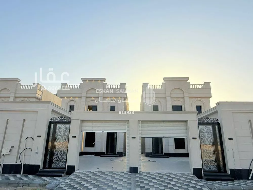 فيلا 9 غرف في الامواج 1