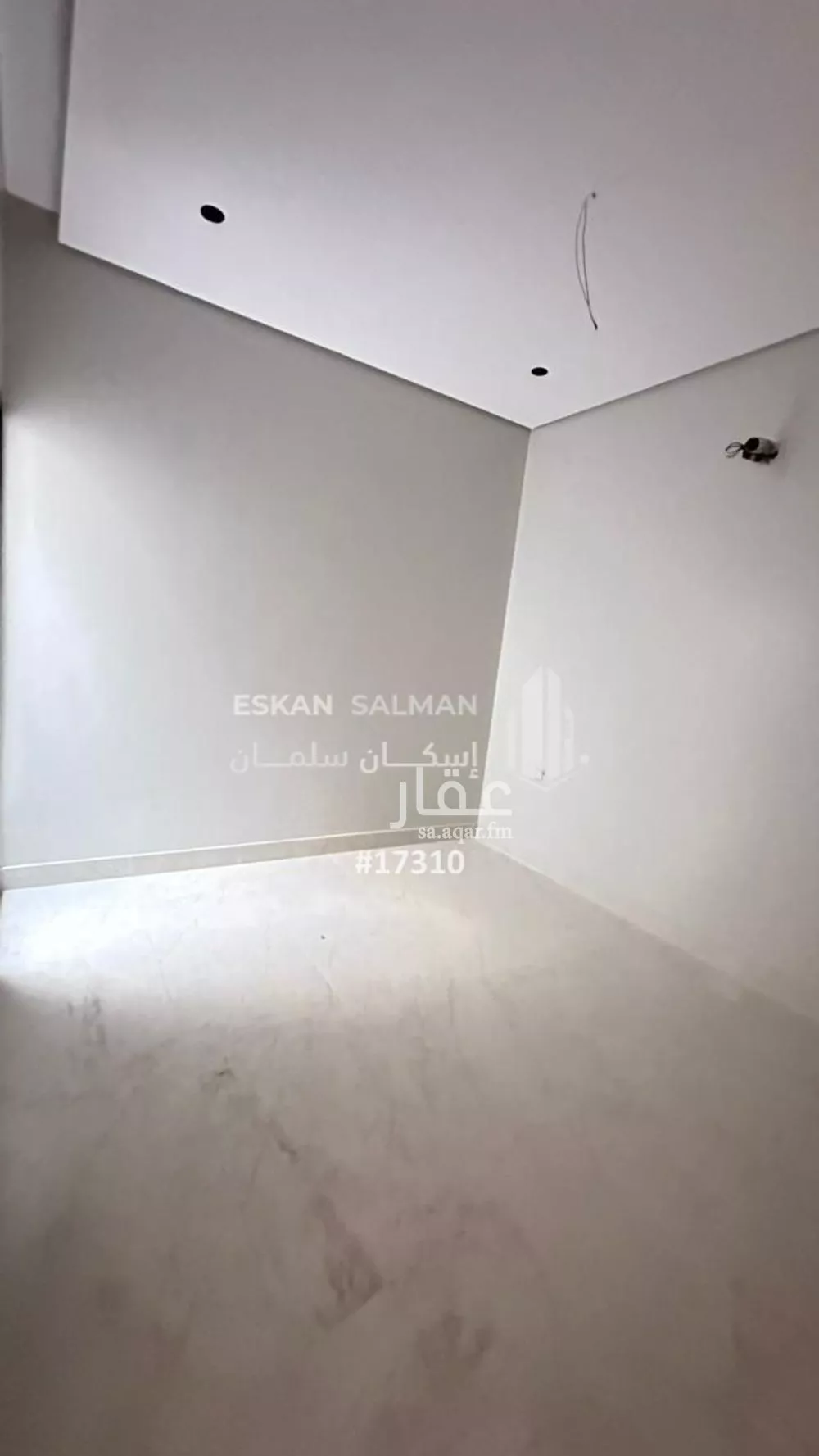 فيلا 7 غرف في العقيق 4