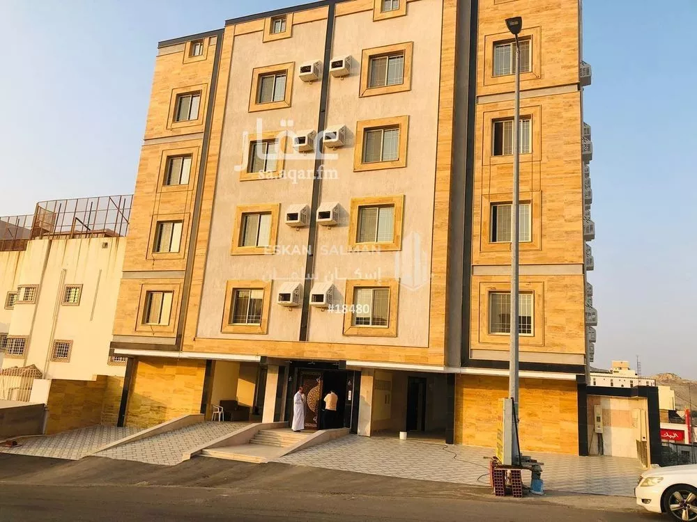 شقة 6 غرف في الملك فهد 4