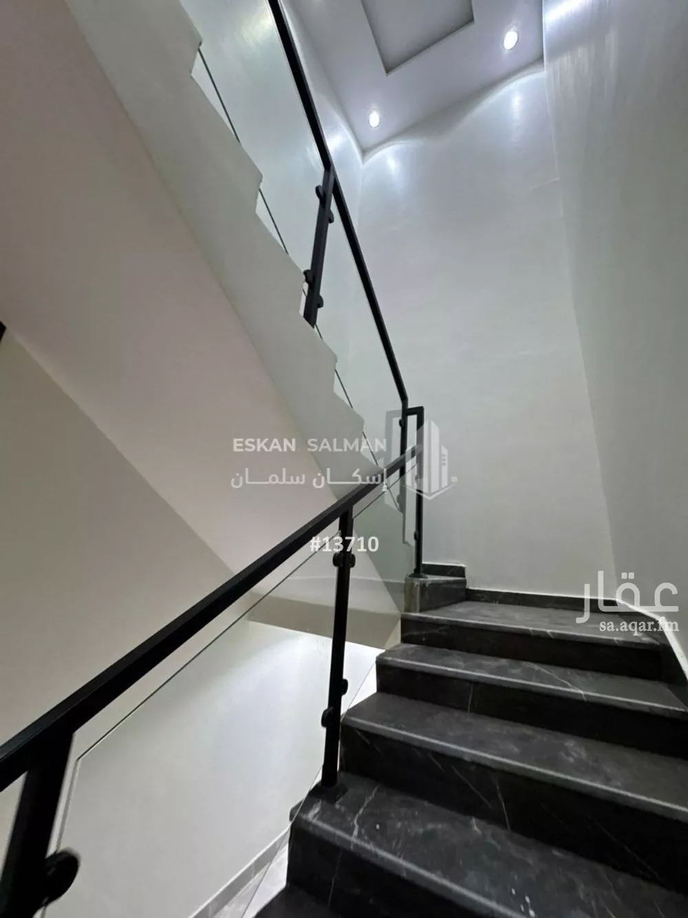 فيلا 10 غرف في النظيم 4