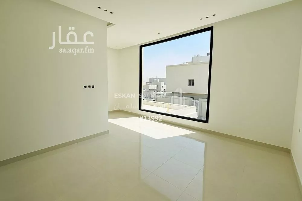 فيلا 8 غرف في ضاحية الملك فهد 3