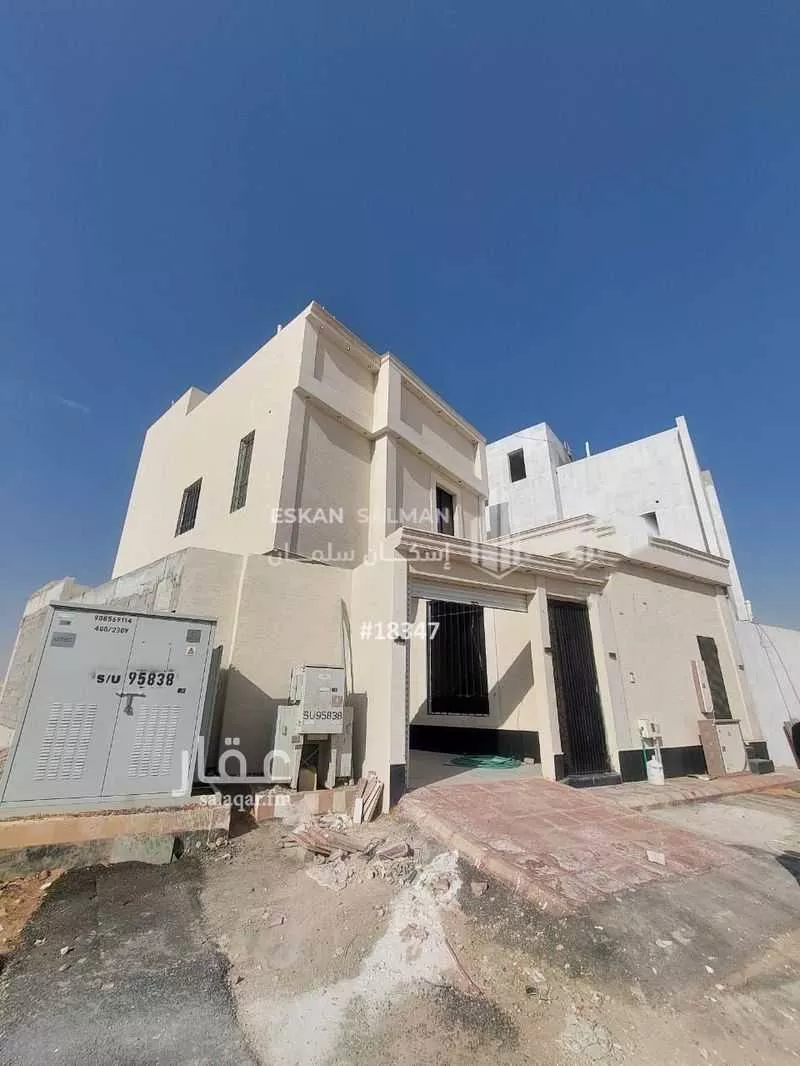 4 bedroom villa in Al Janadriyah 1