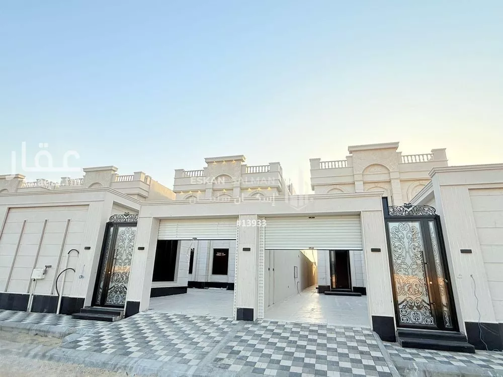 فيلا 9 غرف في الامواج 2