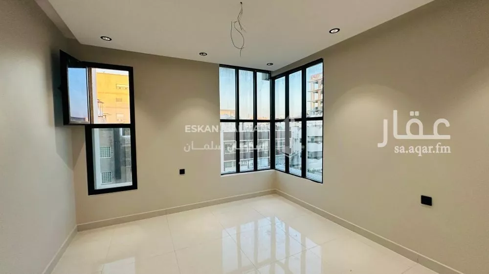 شقة 4 غرف في مشرفة 5