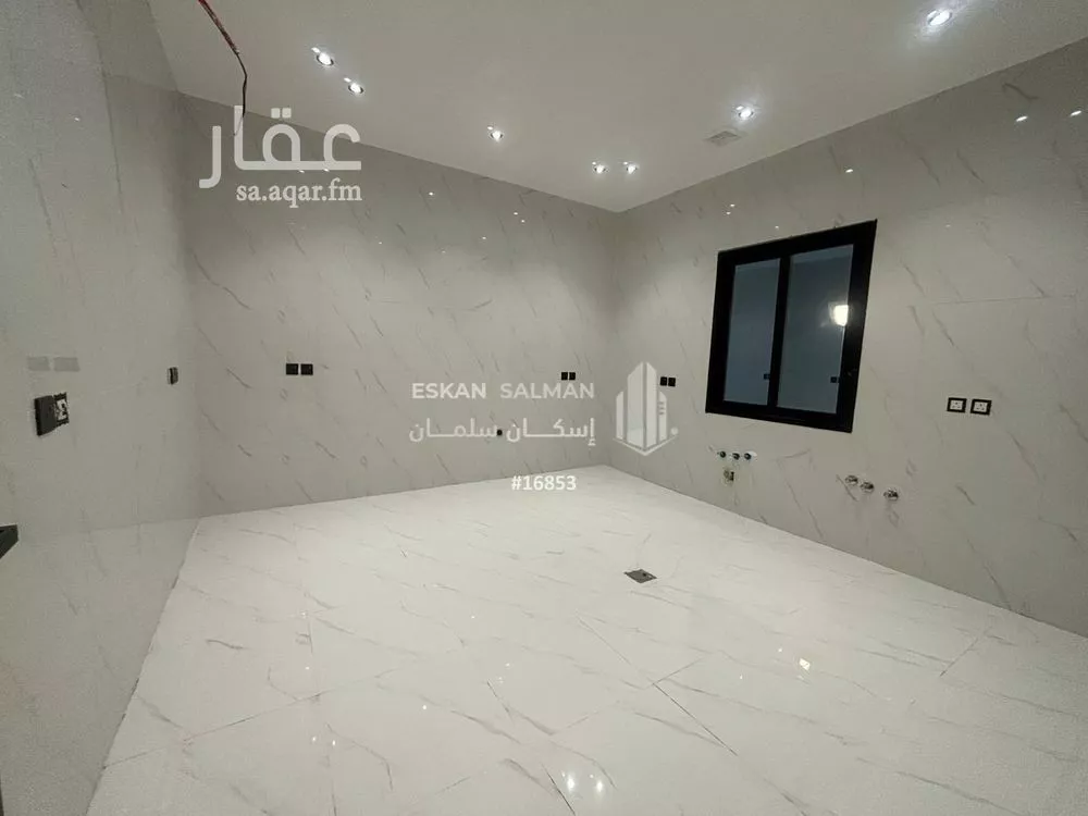 فيلا 7 غرف في الامواج 3