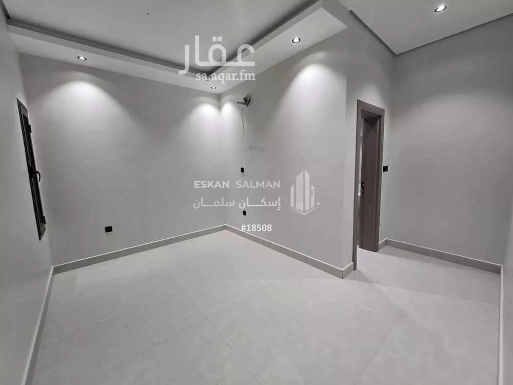 فيلا 8 غرف في الامواج 4