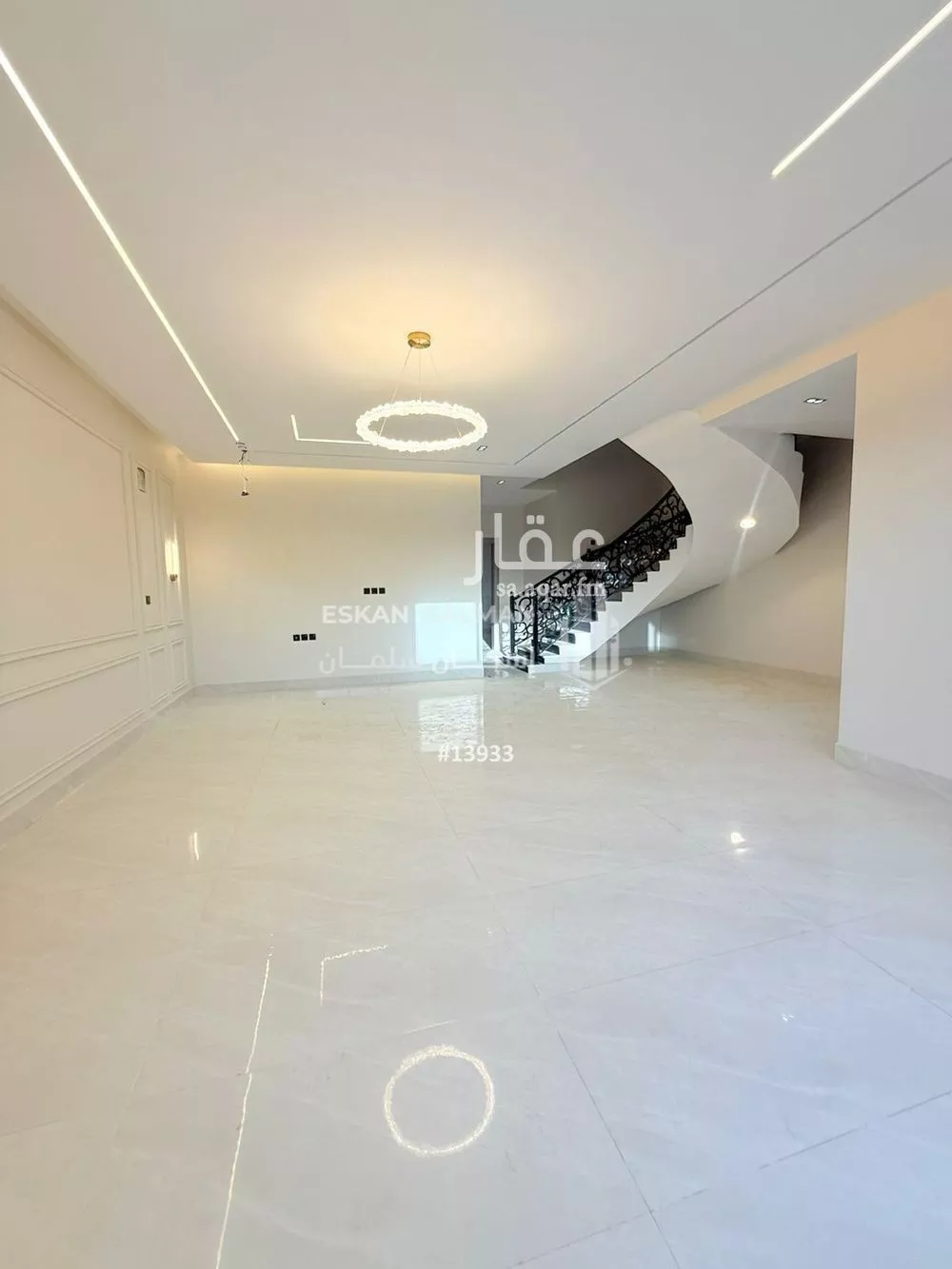 فيلا 9 غرف في الامواج 3