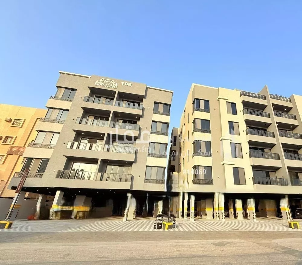 شقة 4 غرف في الحمرا 5