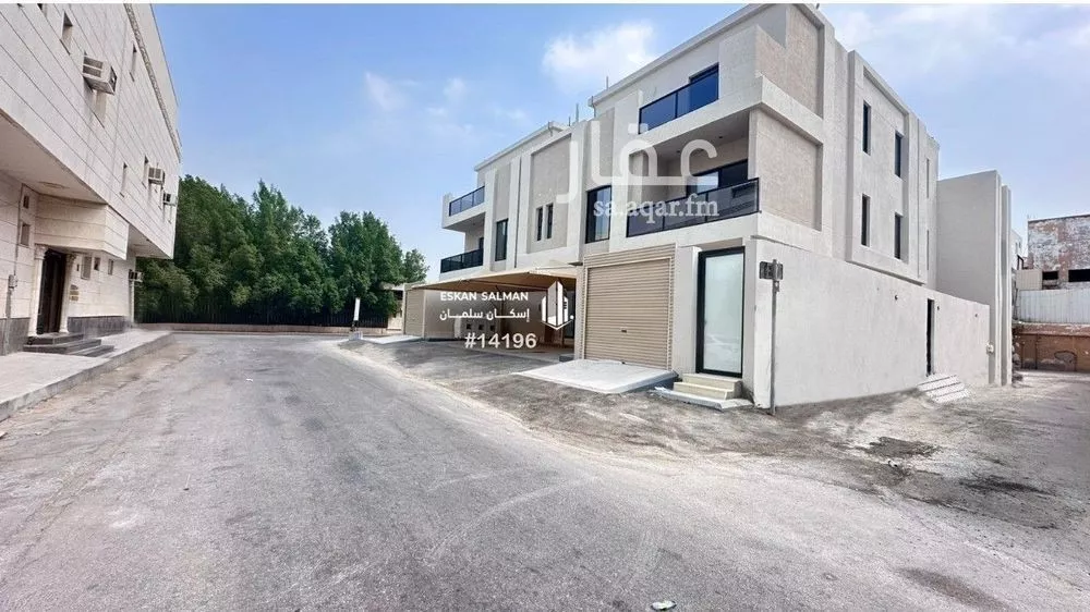 6 bedroom apartment in Madinat Al Umal 1