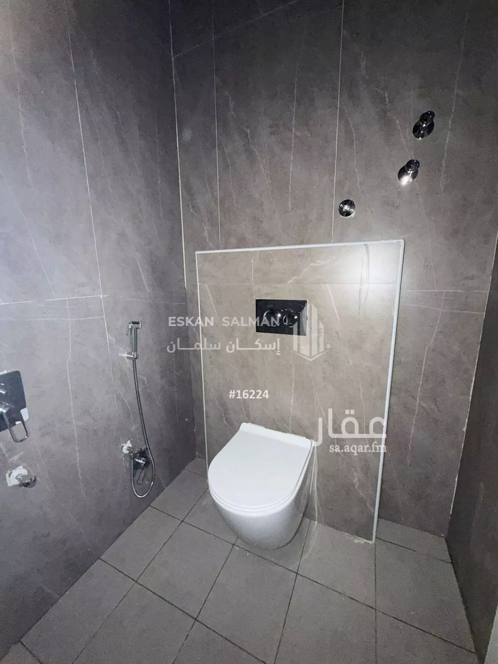 فيلا 12 غرف في الامواج 3