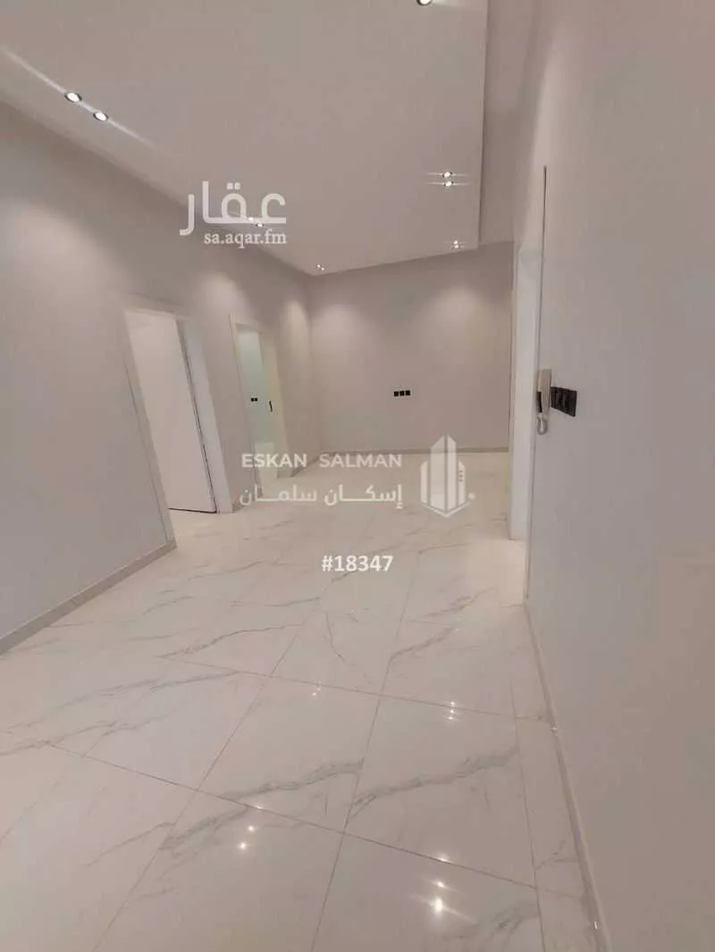4 bedroom villa in Al Janadriyah 2