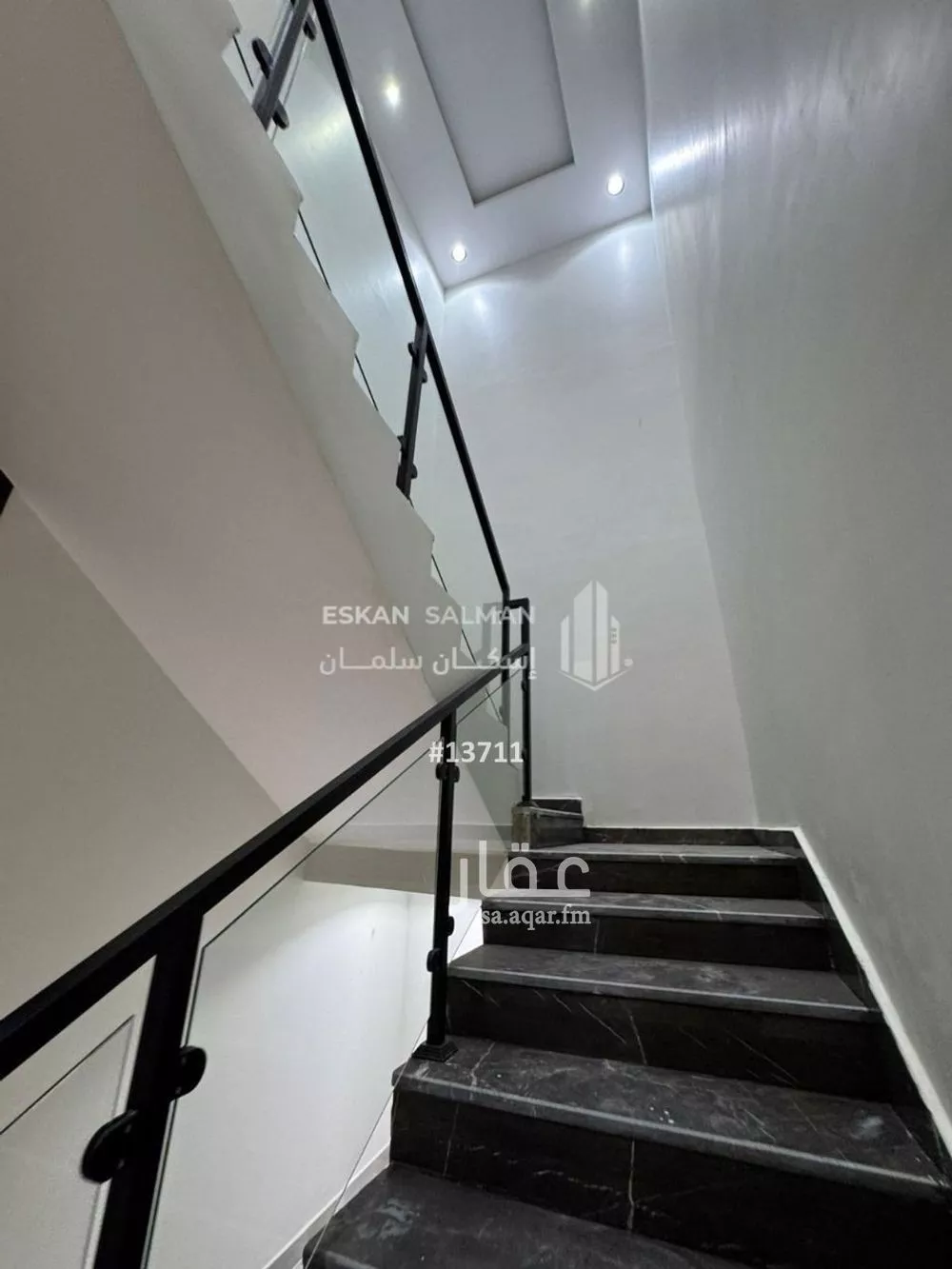 فيلا 10 غرف في النظيم 4