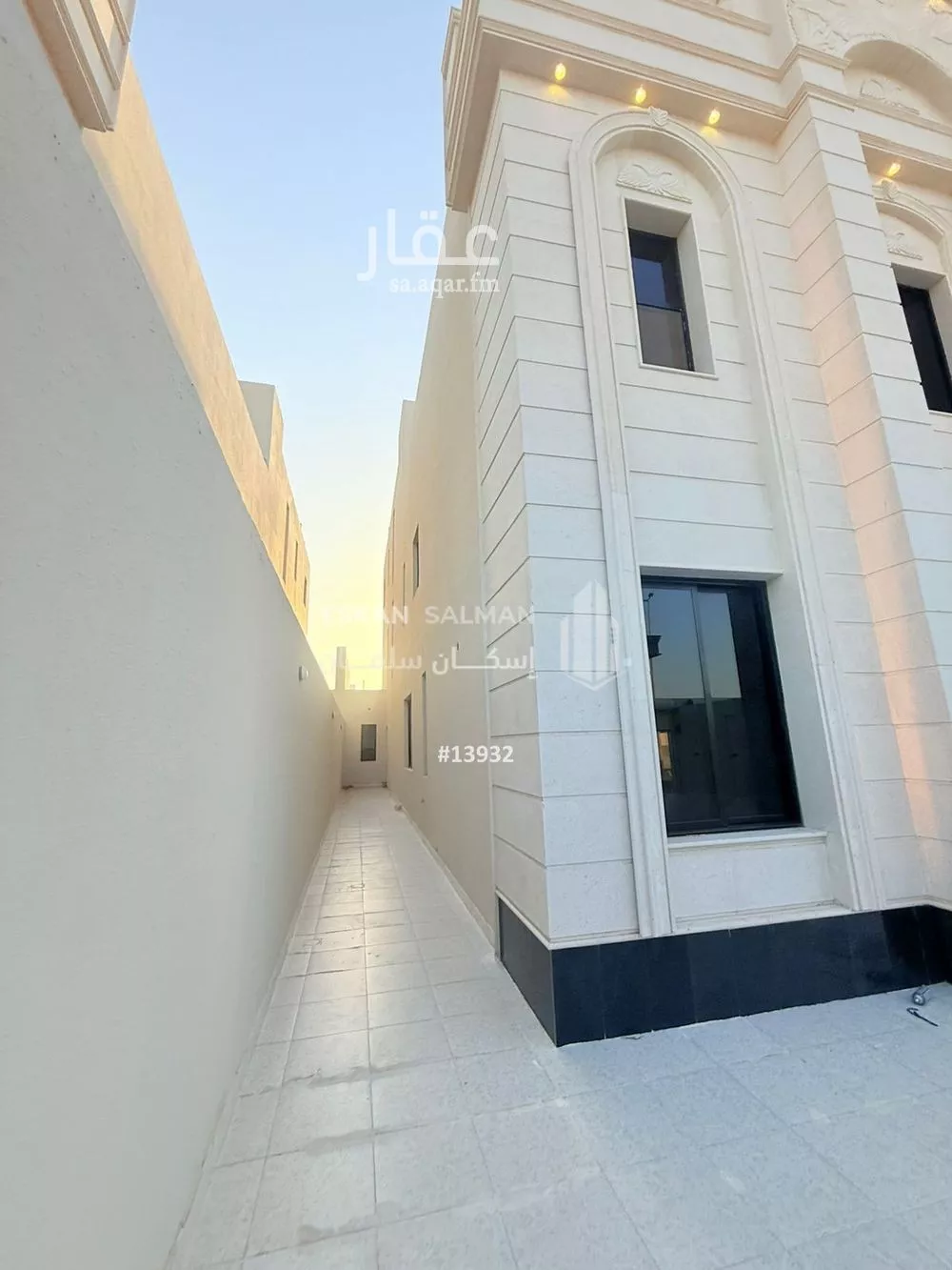 8 bedroom villa in Al Amwaj 2