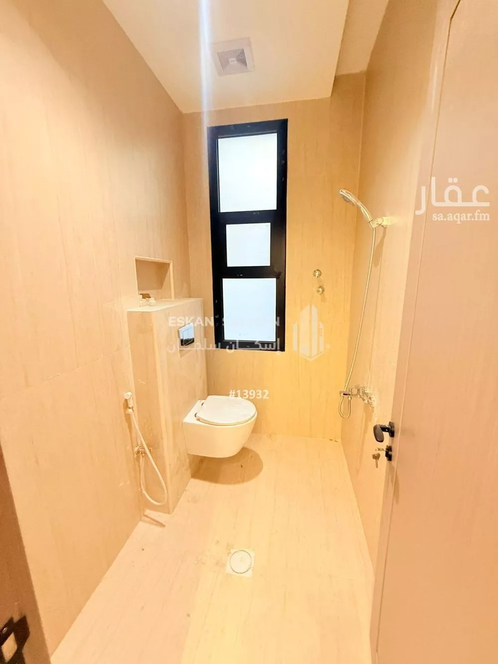 8 bedroom villa in Al Amwaj 5