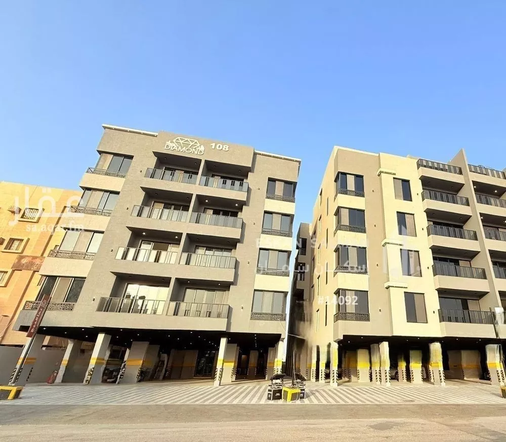 شقة 5 غرف في الحمرا 1